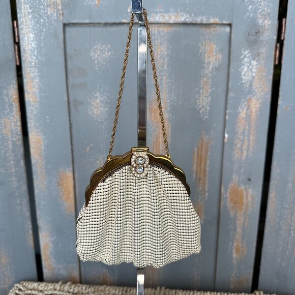 Whiting & Davis Vintage Alumesh Scallop Edge Rhinestone Clasp Mini Bag Cream - Picture 1 of 16
